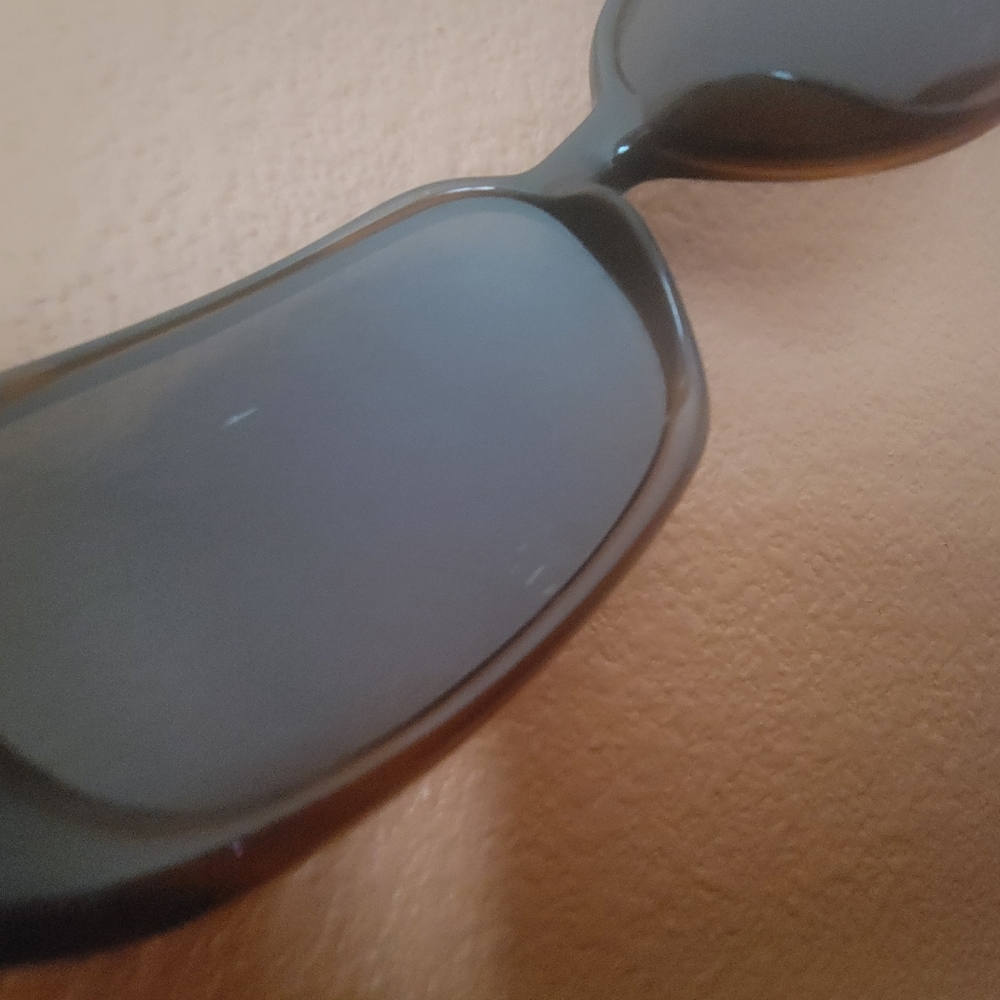 Chanel sunglasses - Picture 5 of 8